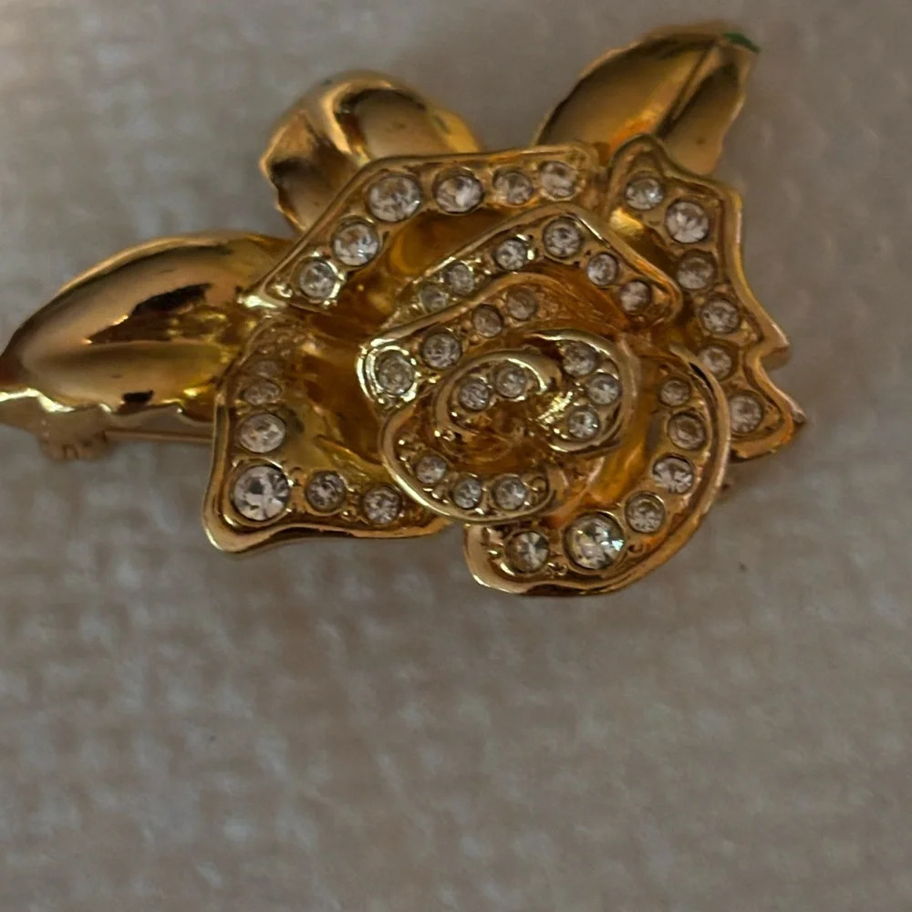 Vintage Avon Glam Sparkle Rose Brooch Rhinestone Covered, Gold Tone
